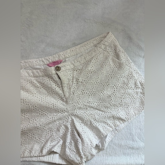 Lilly Pulitzer White Eyelet Shorts – Size 14 - Picture 1 of 4